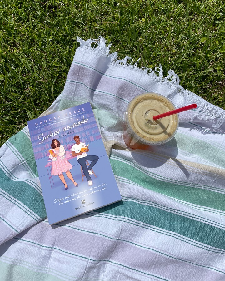 Romances com desportistas são fenómeno no TikTok. Espreite 10 sugestões de livros para entrar na onda