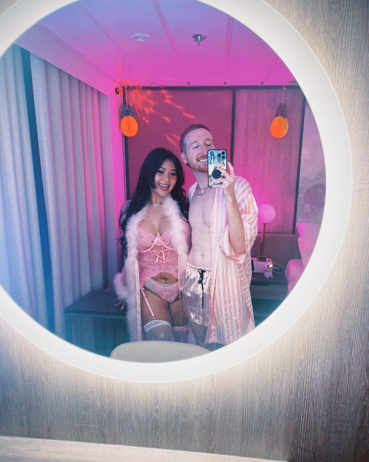 Casal embarca em cruzeiro sexual de trocas de casais e partilha a experiência. Veja o que se passou