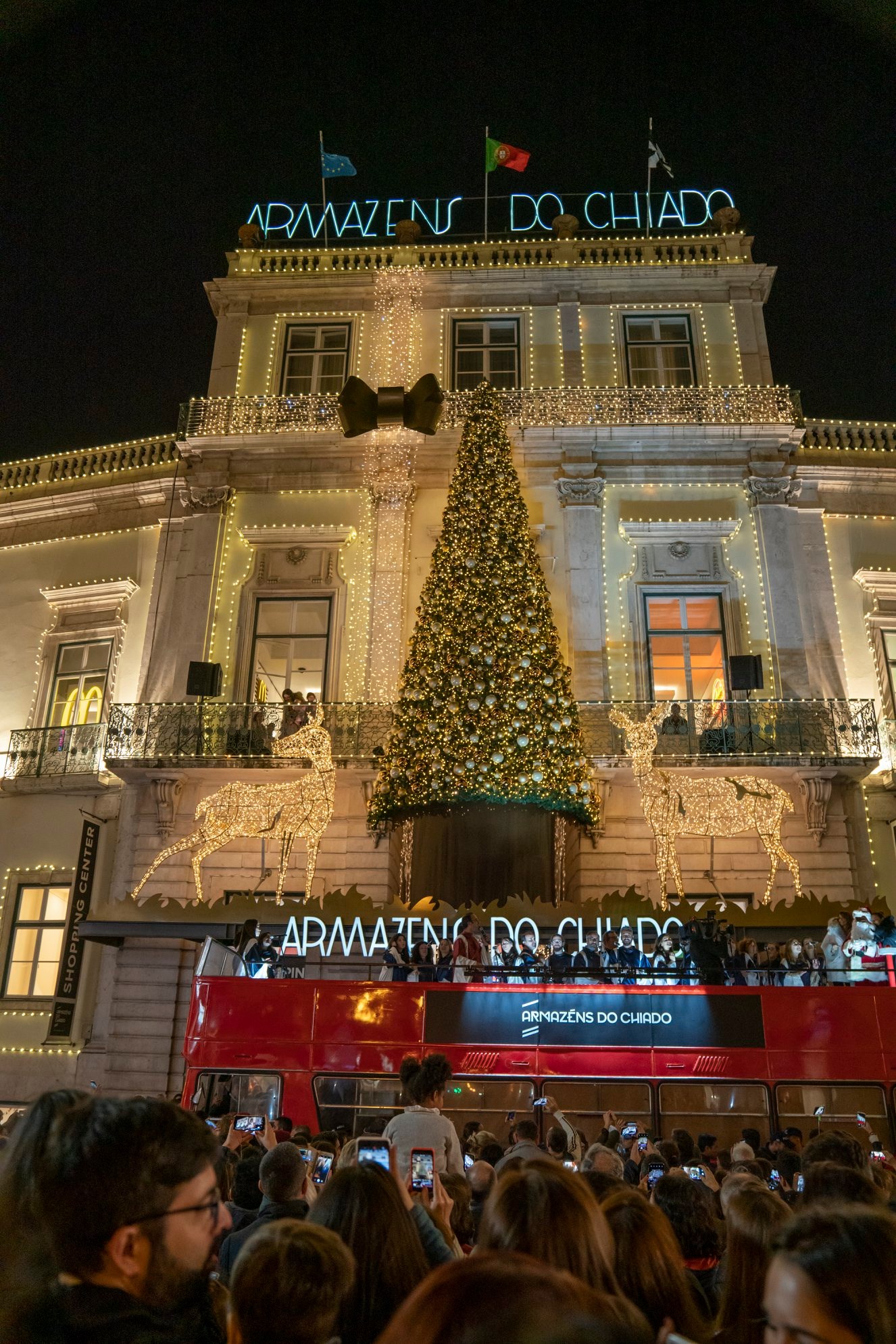 Luzes de Natal do Chiado estão quase a ligar-se. Saiba quando acontece
