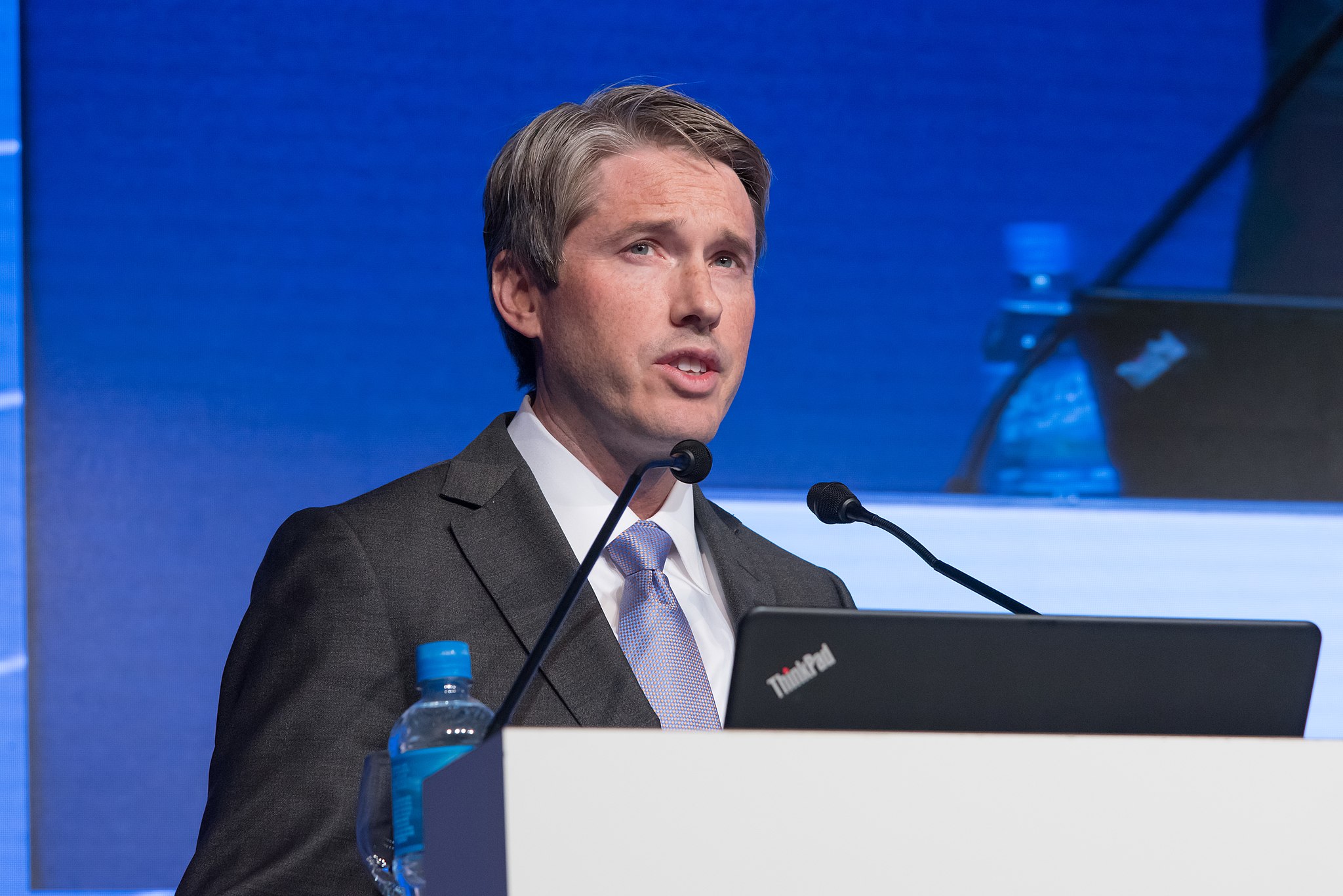 As empresas chinesas “não devem participar na evolução do 5G em Portugal”, afirma Robert Strayer