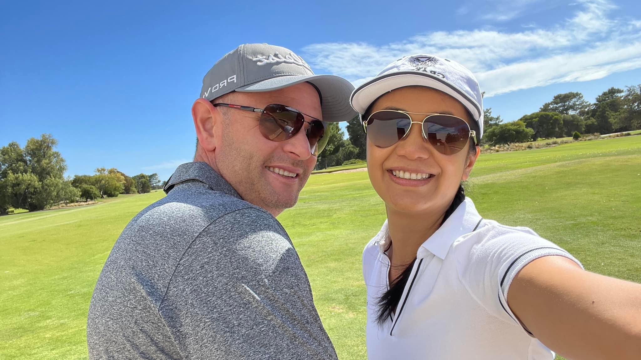 Insólito. Mulher acusada de tentar atropelar o namorado depois de ele lhe comer uma batata frita