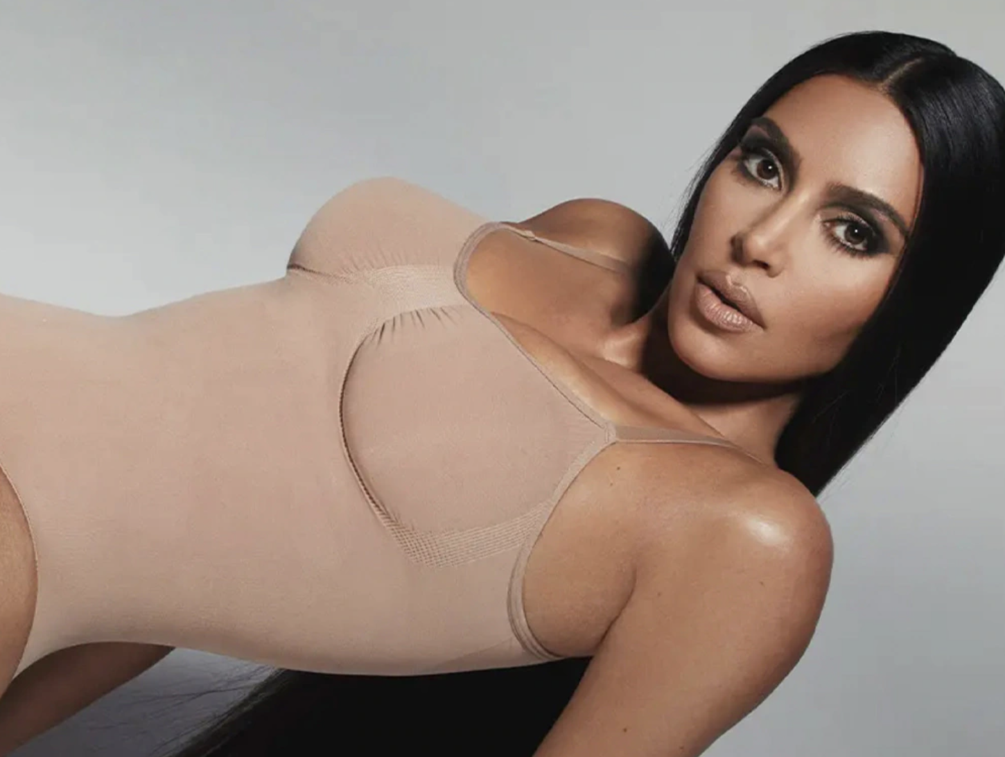 Este é o dupe perfeito dos bodies virais da marca de Kim Kardashian (e só custa 19,90€)