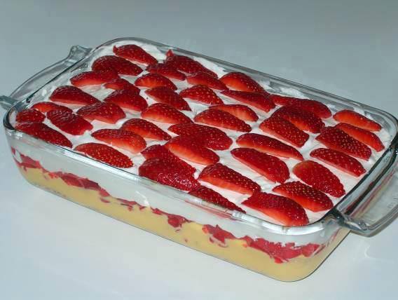 Esta sobremesa não precisa de ir ao forno e é perfeita para o tempo quente