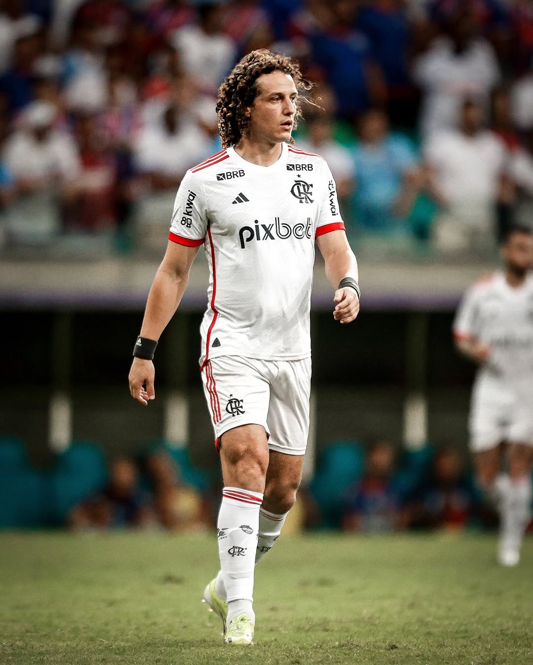 David Luiz foi acusado pela amante de a ter ameaçado de morte. Ex-jogador do SLB nega tudo