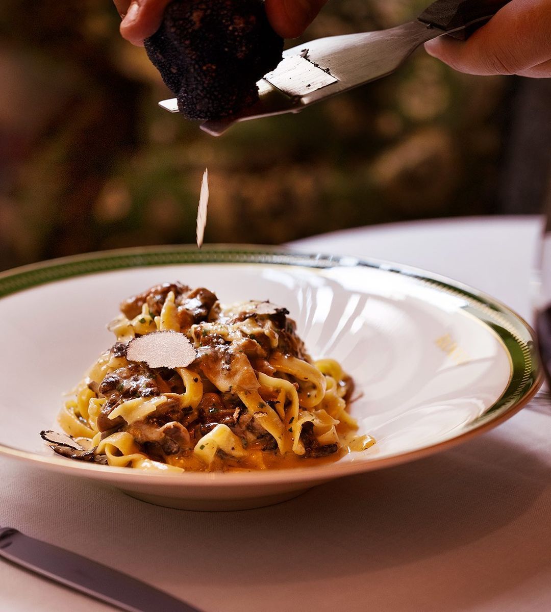 5 restaurantes italianos bem fancy para um date romântico com as melhores pastas e risottos