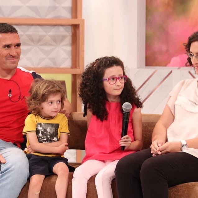 Pais perderam os dois filhos de 8 e 14 anos para o cancro. Agora, precisam de ajuda com as dívidas