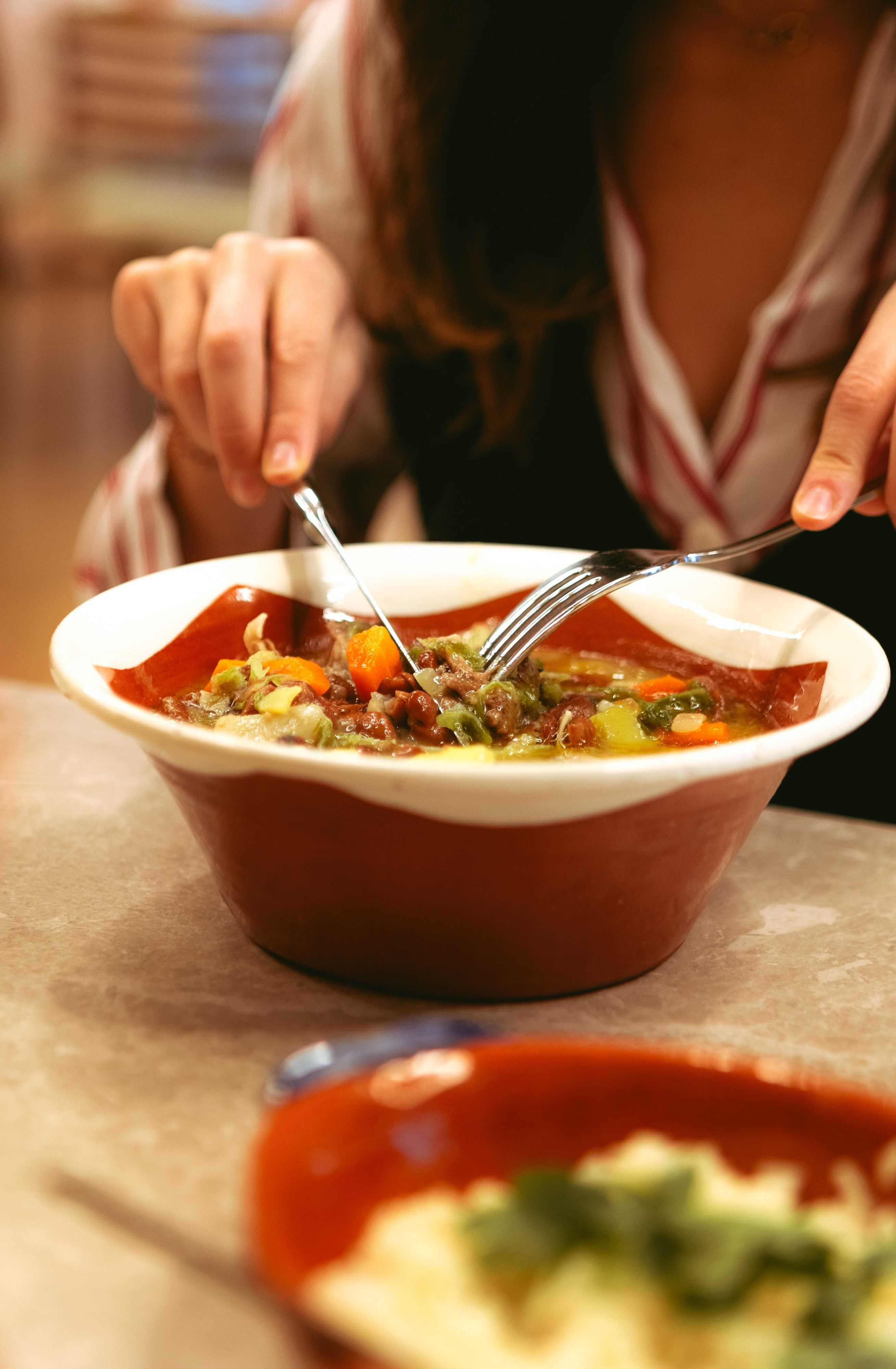 Aos domingos, há feijoada no Chaparro Alentejano. Saiba quanto custa