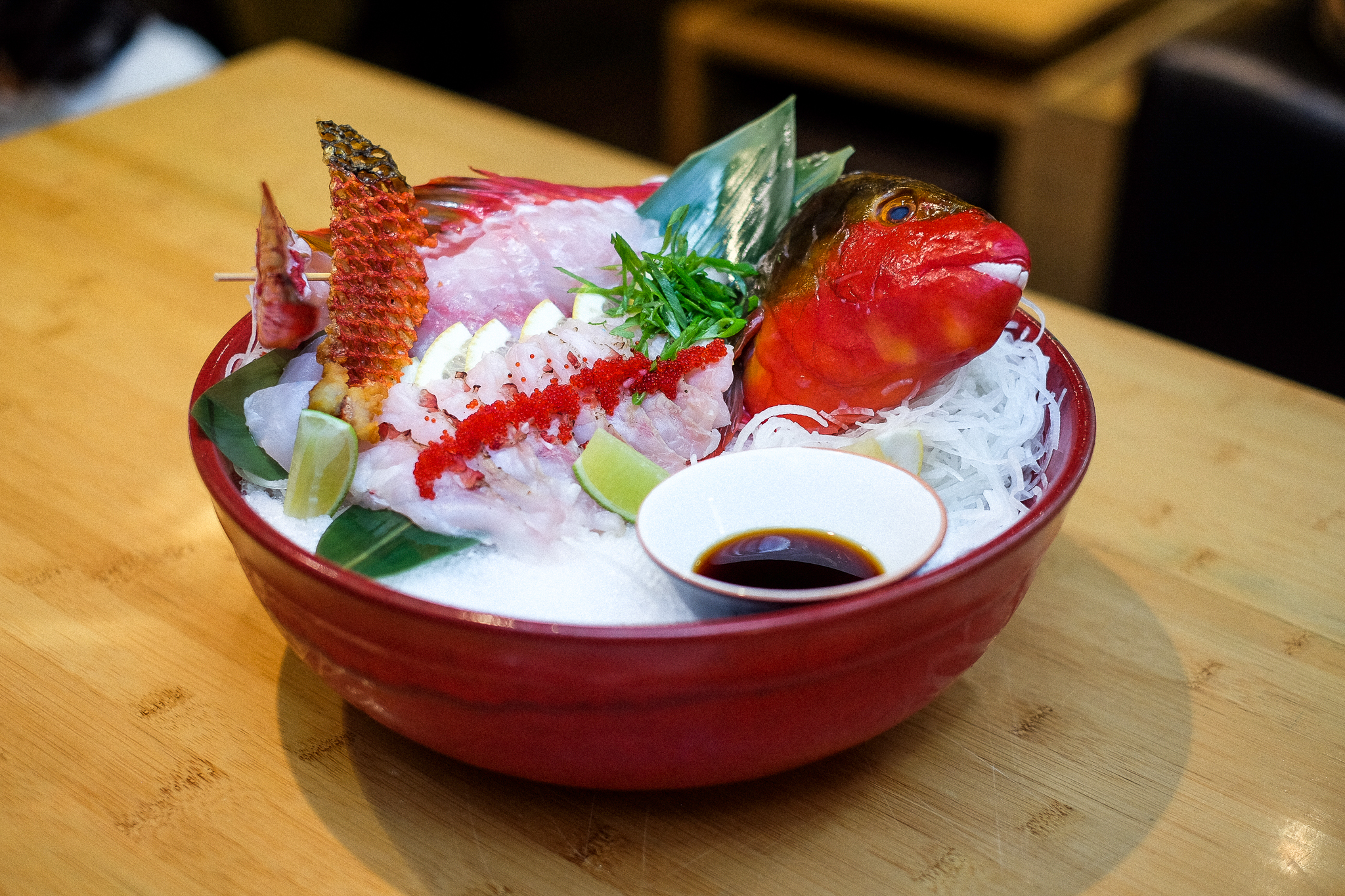 SushiCafé. Sashimi de peixe papagaio e cheesecake de sésamo entre os 15 novos pratos