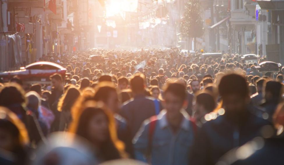 Jovens compram mais produtos falsificados e continuam a aceder a conteúdos pirata