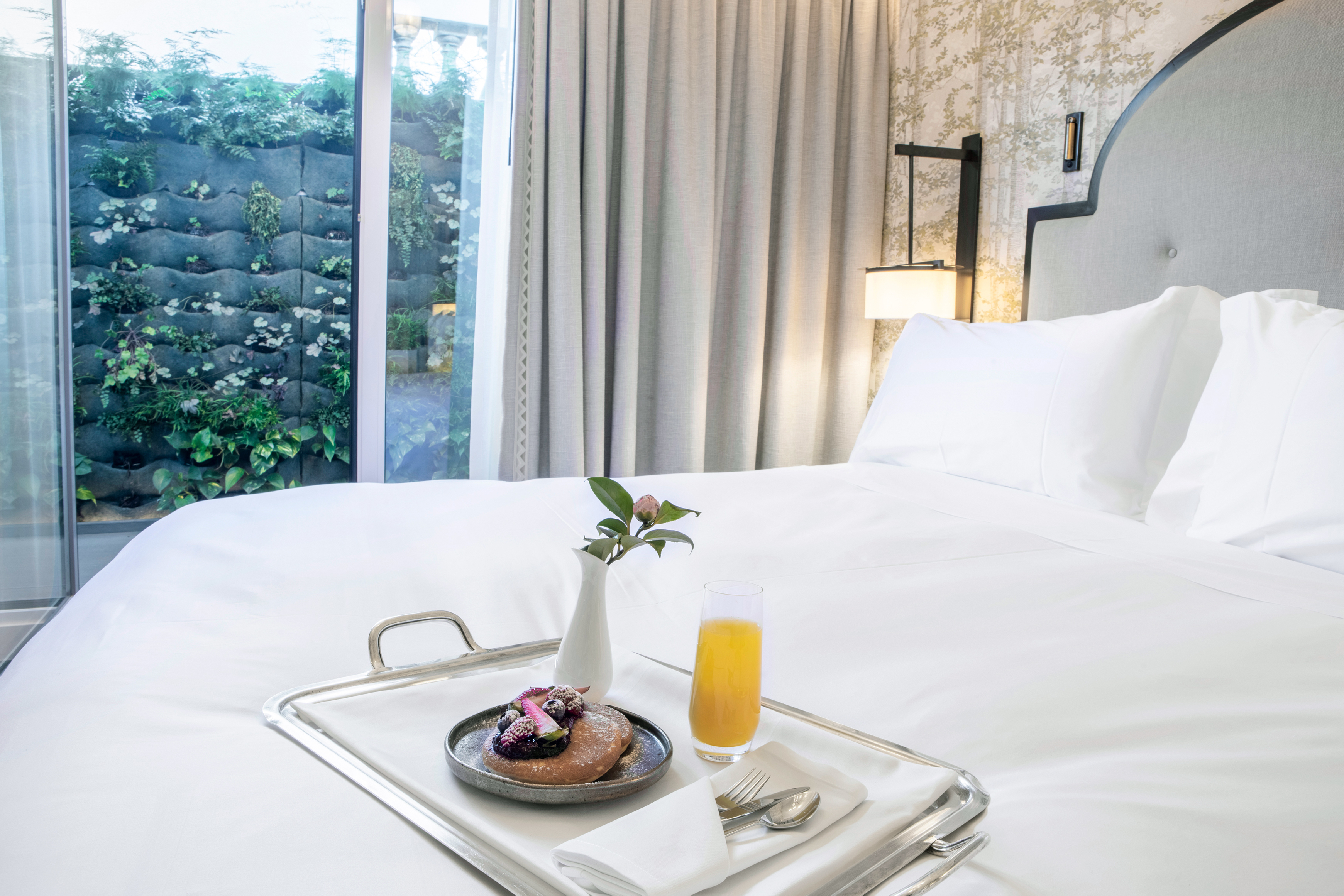 Voltámos ao InterContinental – Palácio das Cardosas e sentimo-nos como Bond. James Bond