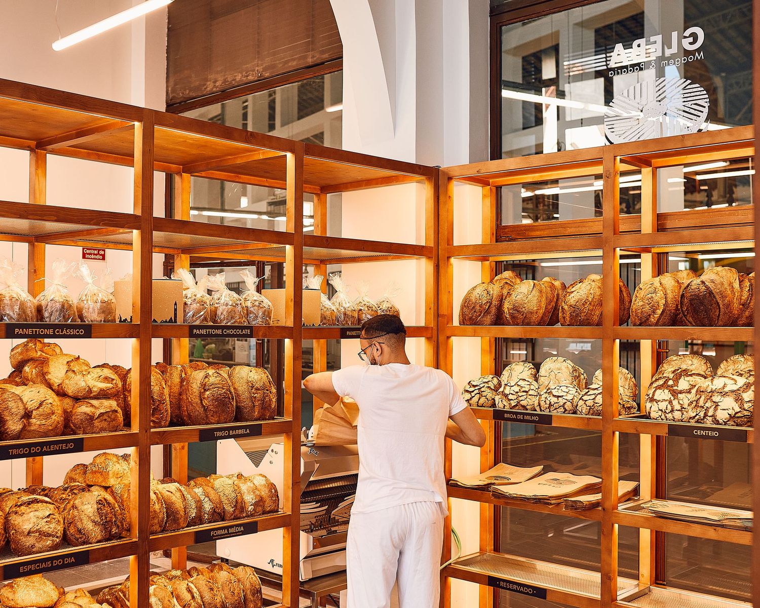 Acabadinha de sair do forno: há uma nova padaria Gleba em Campo de Ourique