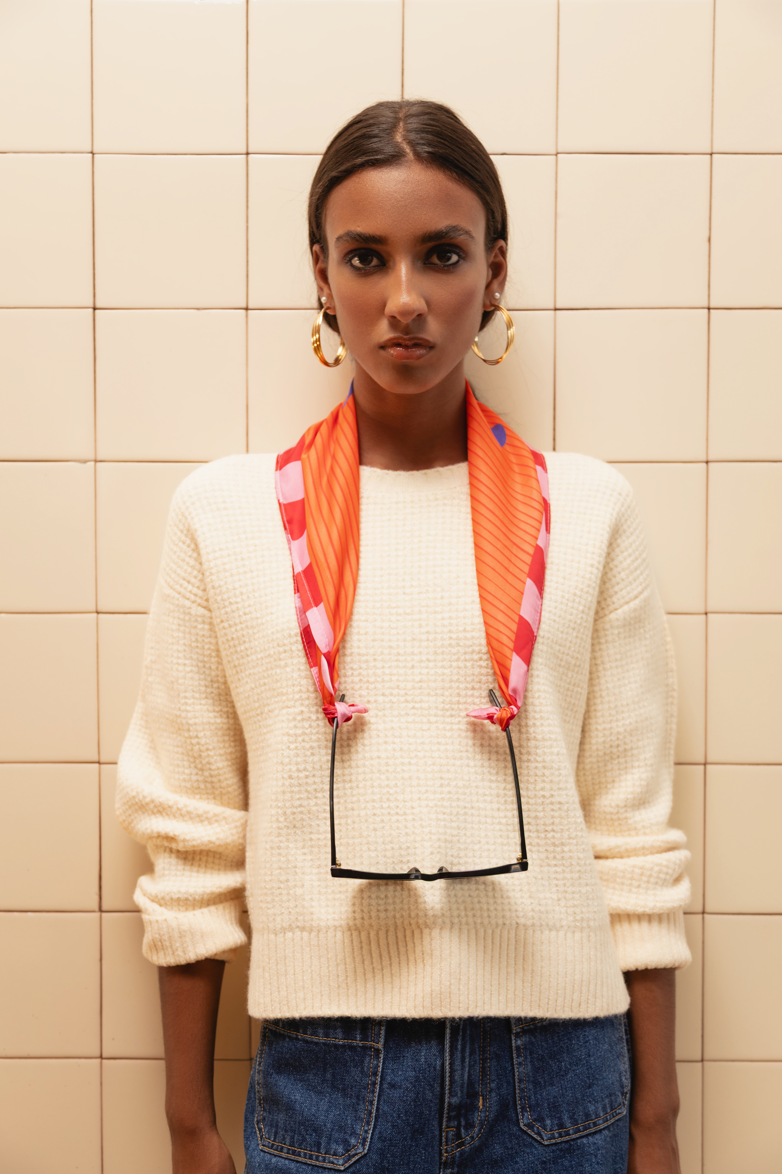 Marca portuguesa lança lenço para consciencializar para o cancro da mama (e é lindo)