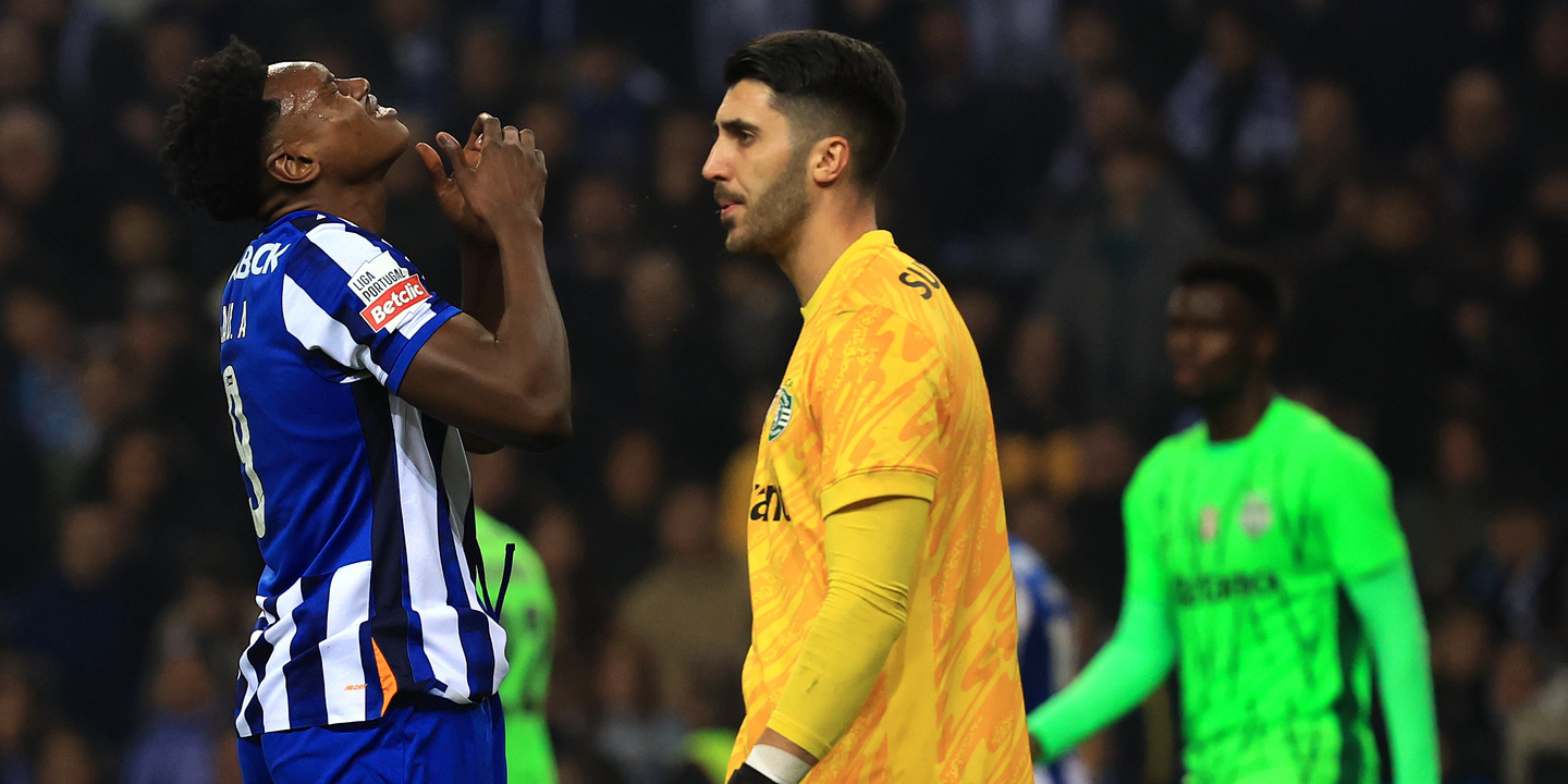 VÍDEO: Rui Silva evitou golo no FC Porto-Sporting e levou a Defesa da Jornada