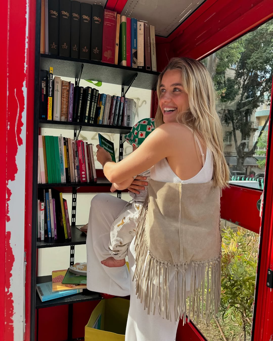 Noiva, mãe e melhor do que nunca, Kelly Bailey faz 27 anos. Veja 23 fotos da atriz