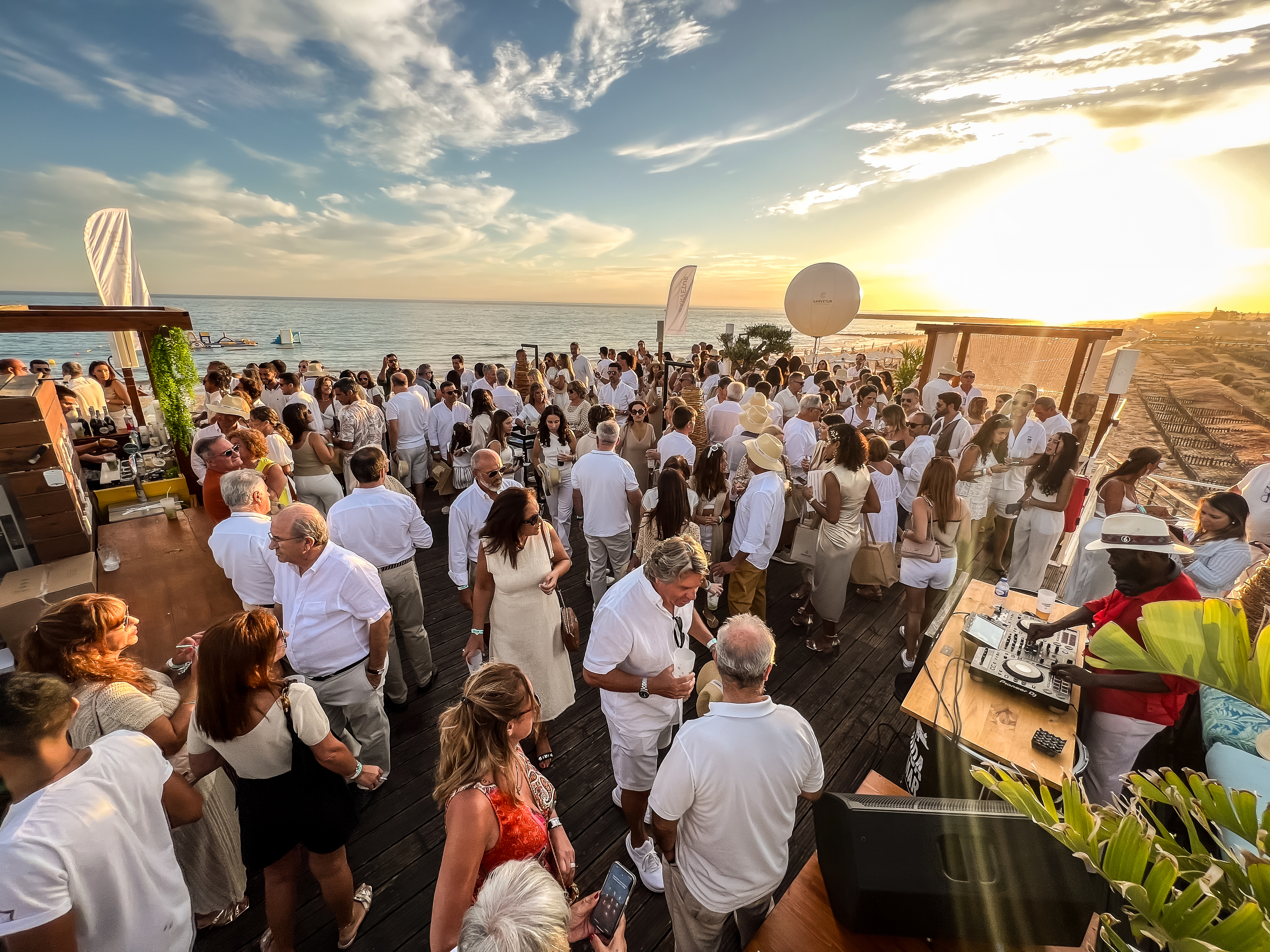 Algarve vai receber duas festas temáticas cheias de animação pela tarde dentro — e com sushi