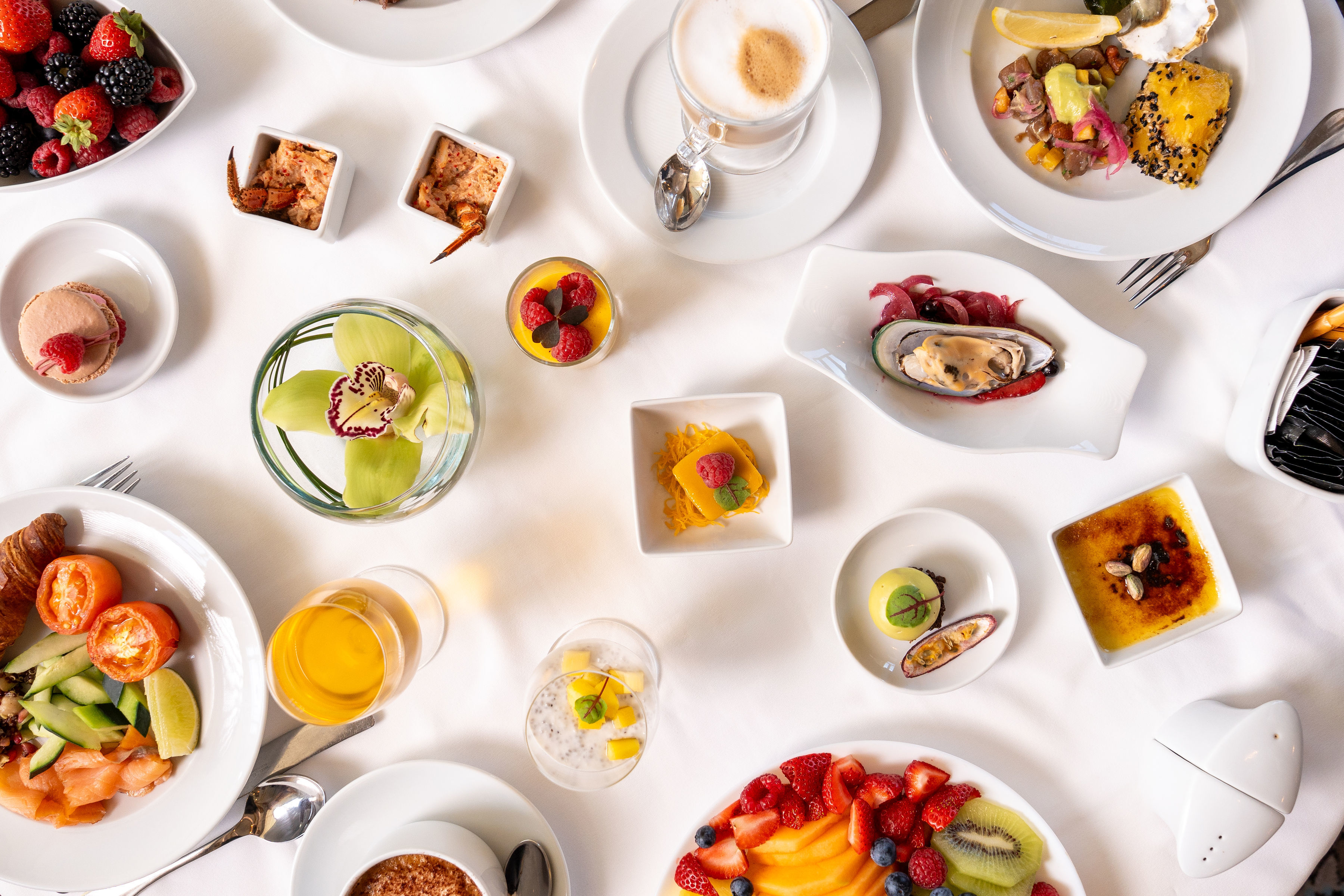 Brunch buffet do Pestana Palace voltou e traz champanhe à discrição, borrego confitado e ostras