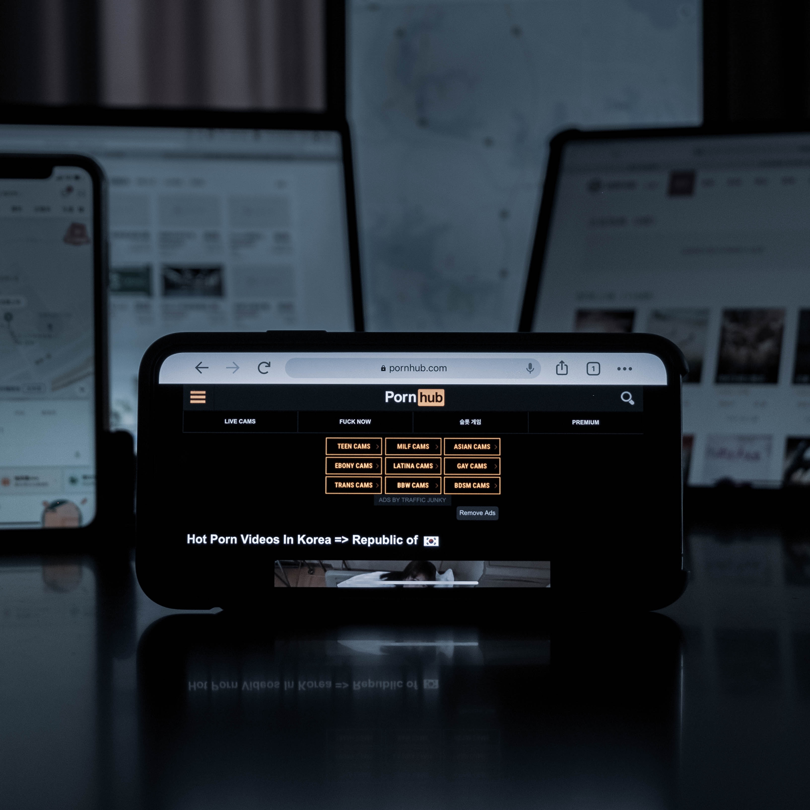 Pornhub admite ter lucrado com conteúdos de tráfico sexual e vai pagar mais de 1,6 milhões de euros