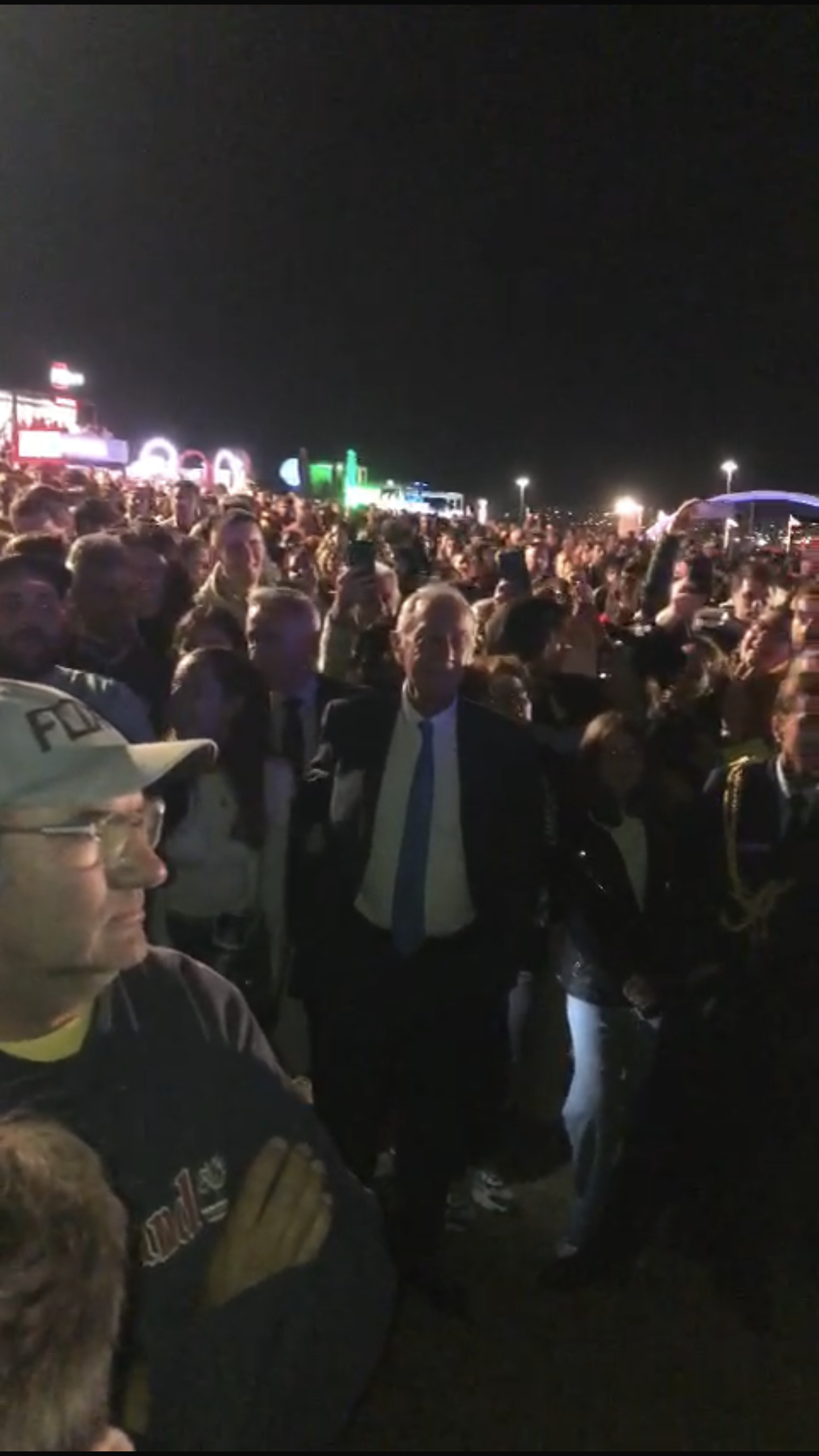 Marcelo Rebelo de Sousa aparece de surpresa no concerto de Ed Sheeran. Veja o momento