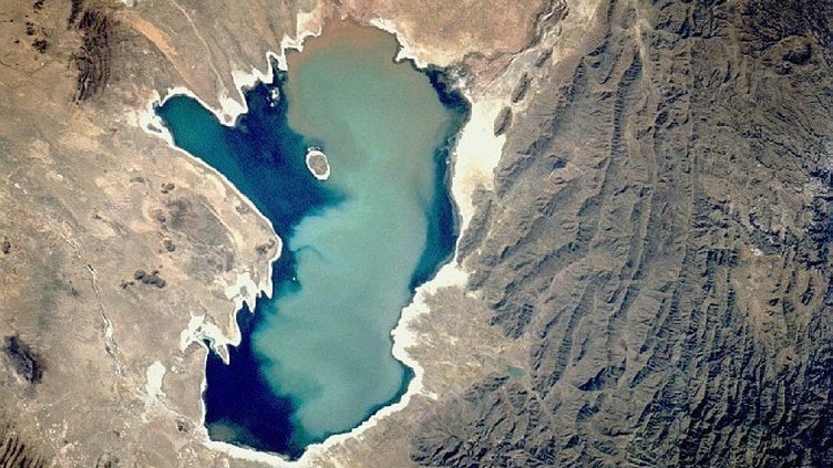 Satélite confirma evaporação total do segundo maior lago da Bolívia