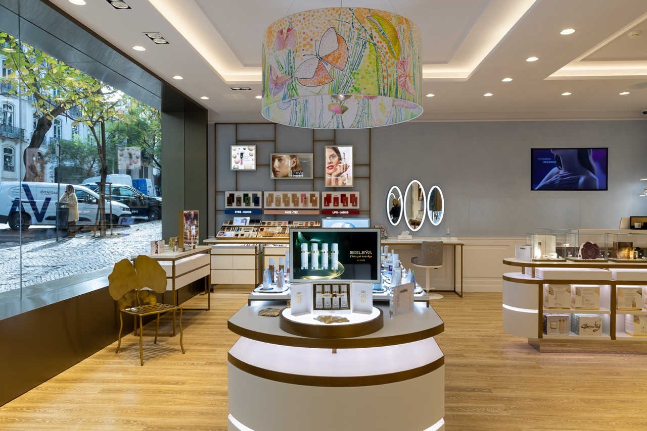 Maison Sisley abre no coração de Lisboa. Conheça a loja em que pode fazer muito mais do que compras