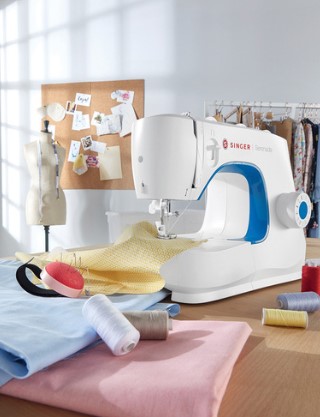 Lidl vai vender nova versão da máquina de costura Singer a 99€