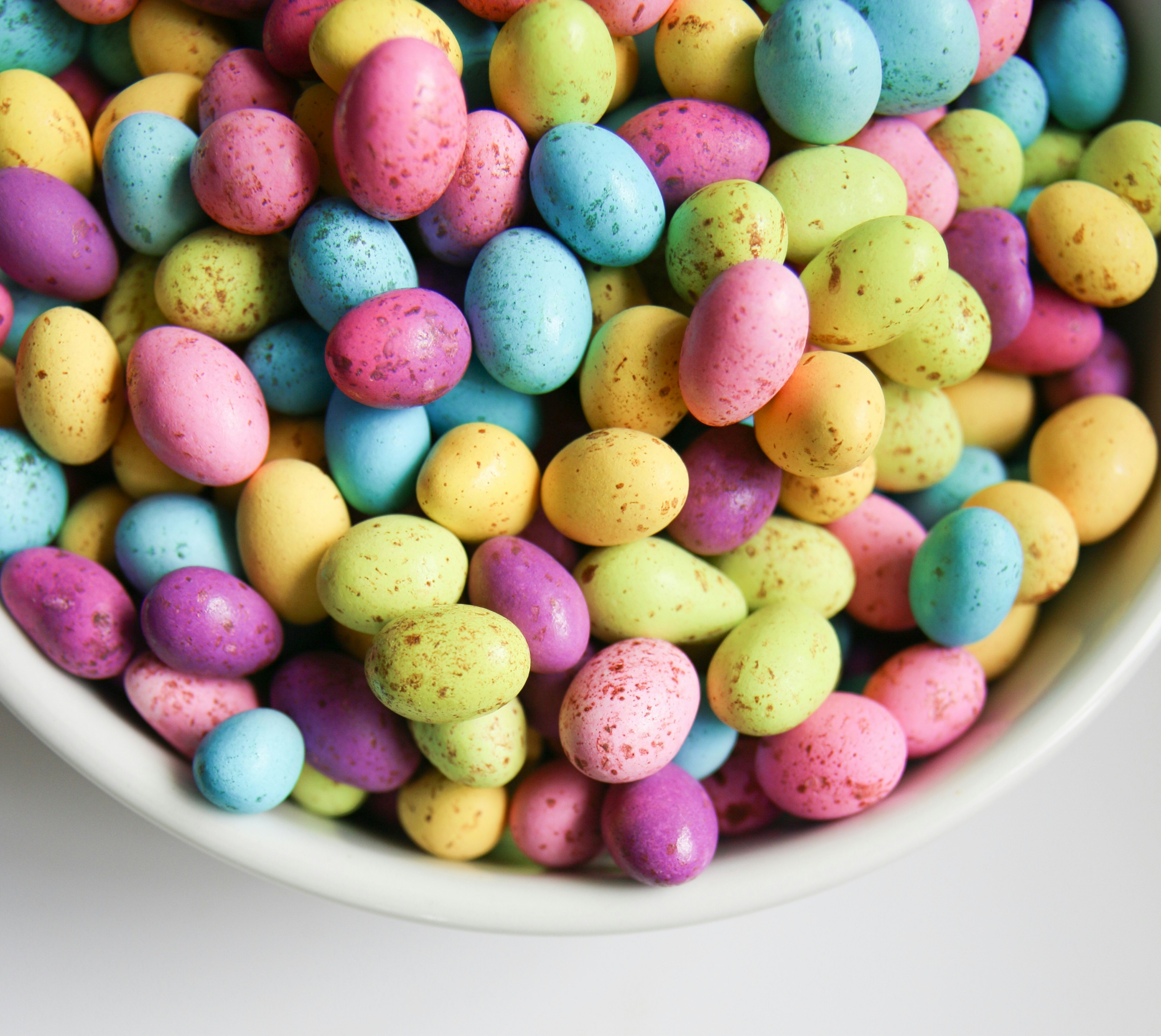 Estas são as 17 amêndoas da Páscoa de supermercado mais e menos calóricas​. Não vai acreditar no primeiro lugar