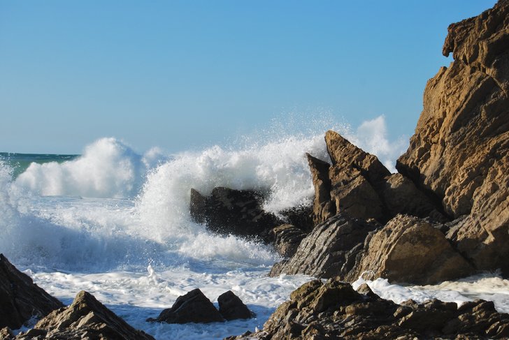 Barco naufraga ao largo de São Pedro de Moel e faz 3 mortos. 3 tripulantes continuam desaparecidos