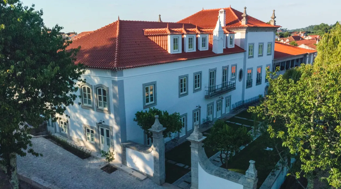 Está prestes a abrir o Valverde Santar Hotel & Spa, o paraíso do bem-estar entre vinhas e jardins