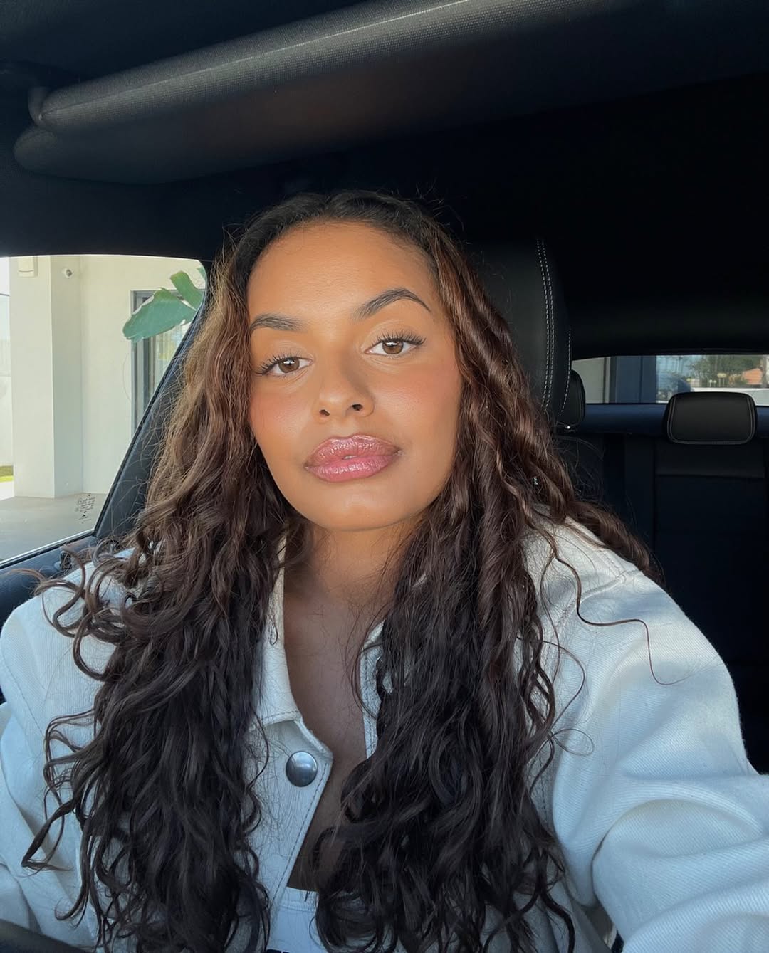 Nathalie Mengesha é a namorada estilosa de Bah, jogador do Benfica. Veja 12 fotos da possível “campeã”