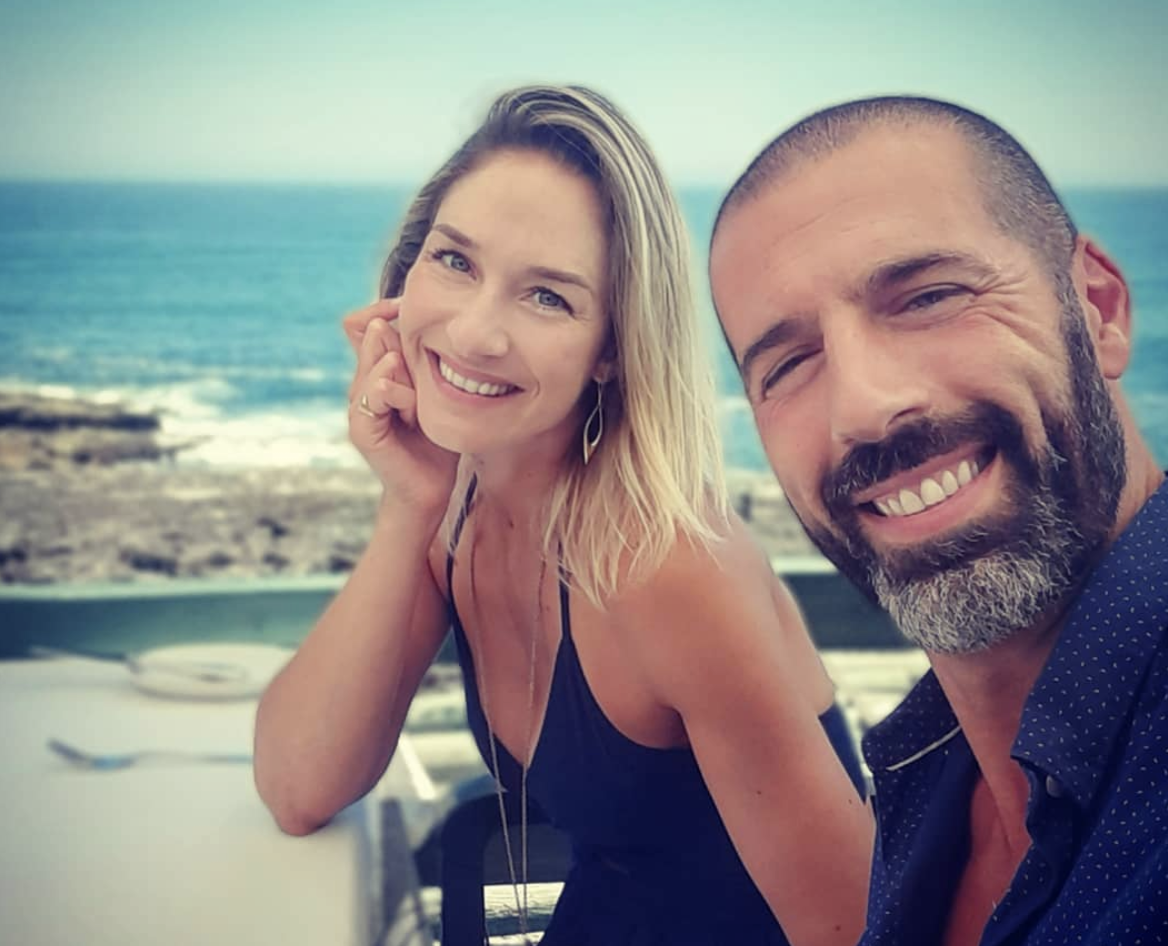 Gustavo Santos separou-se da mulher, voltou às redes sociais e tem um novo amor