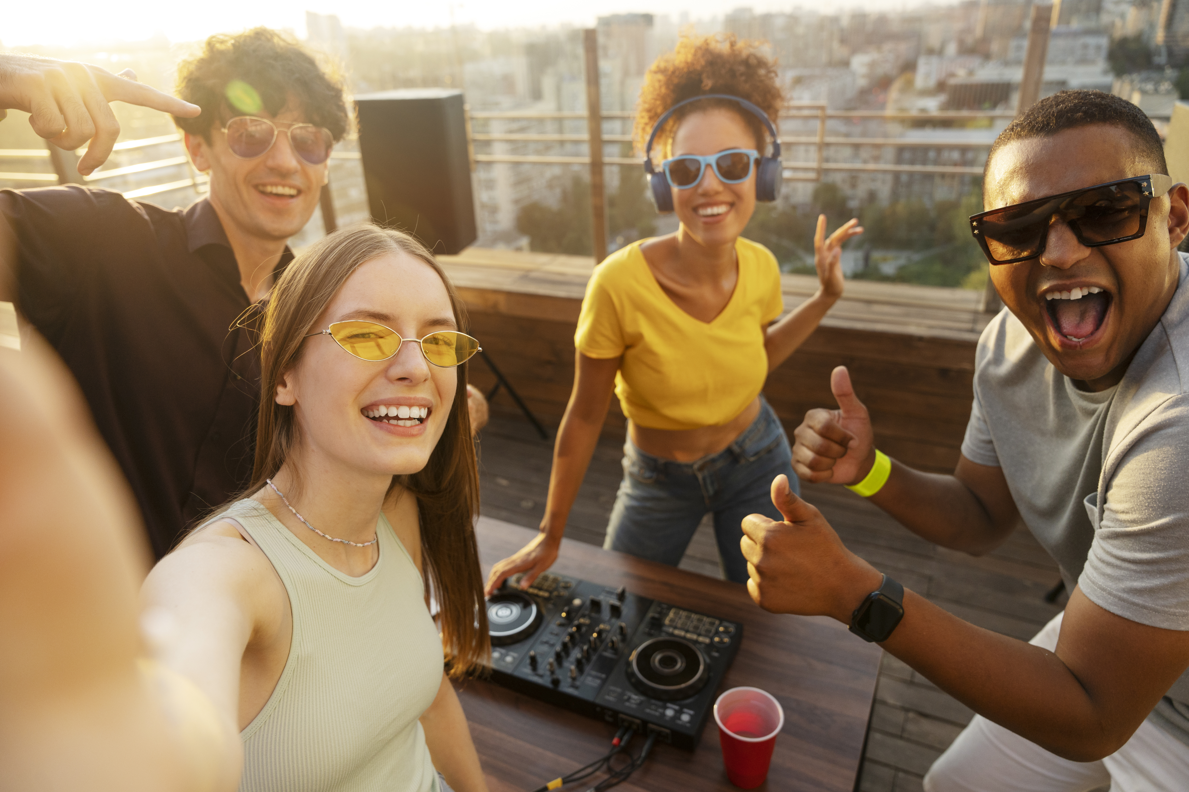 É o DJ de serviço da próxima festa com amigos? Jamocracy ajuda todos a escolher a playlist ideal