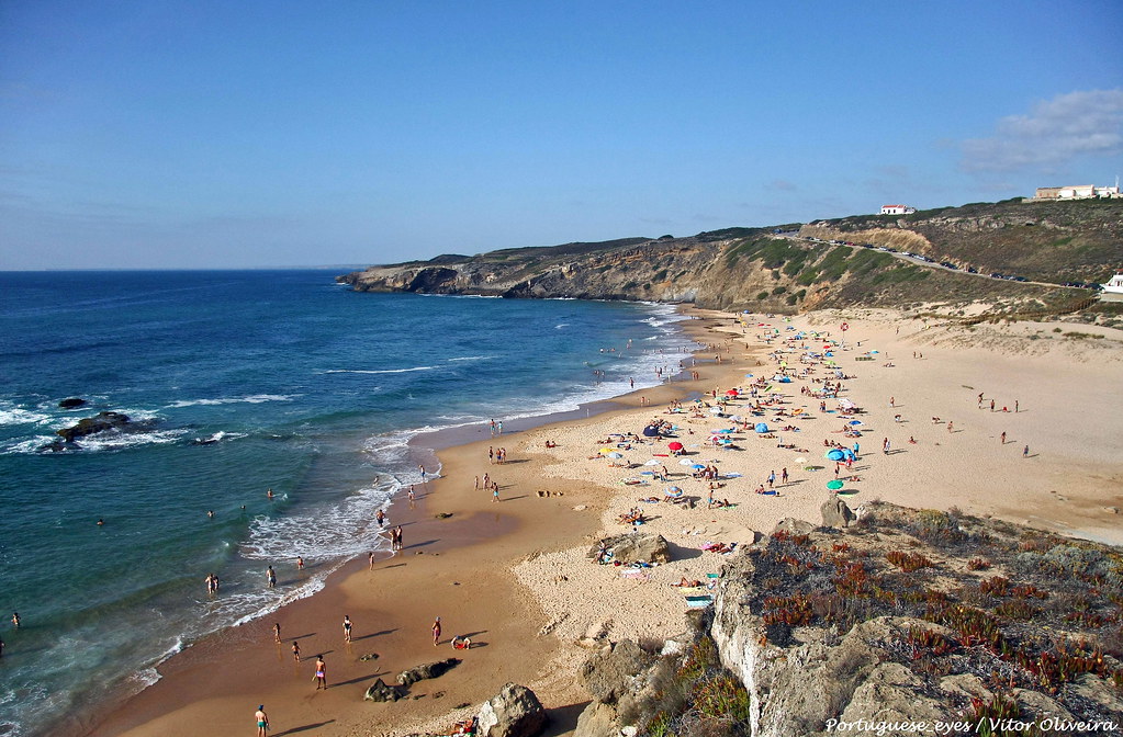 Restaurantes saudáveis, trilhos e os melhores percebes da costa. 6 ideias para aproveitar as férias em Aljezur