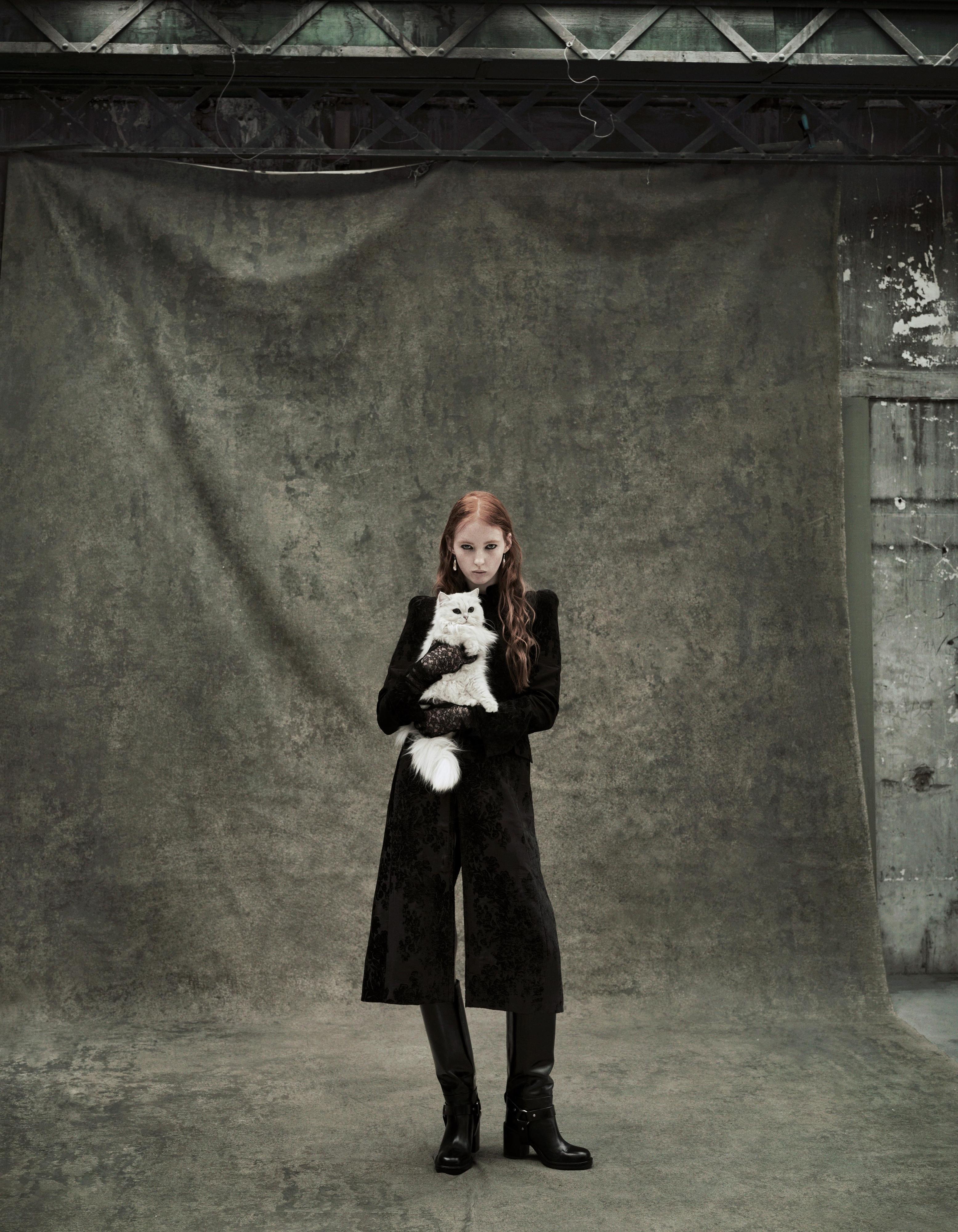 Não se quer disfarçar no Halloween? Não precisa, graças a 13 peças desta coleção tenebrosa da Zara