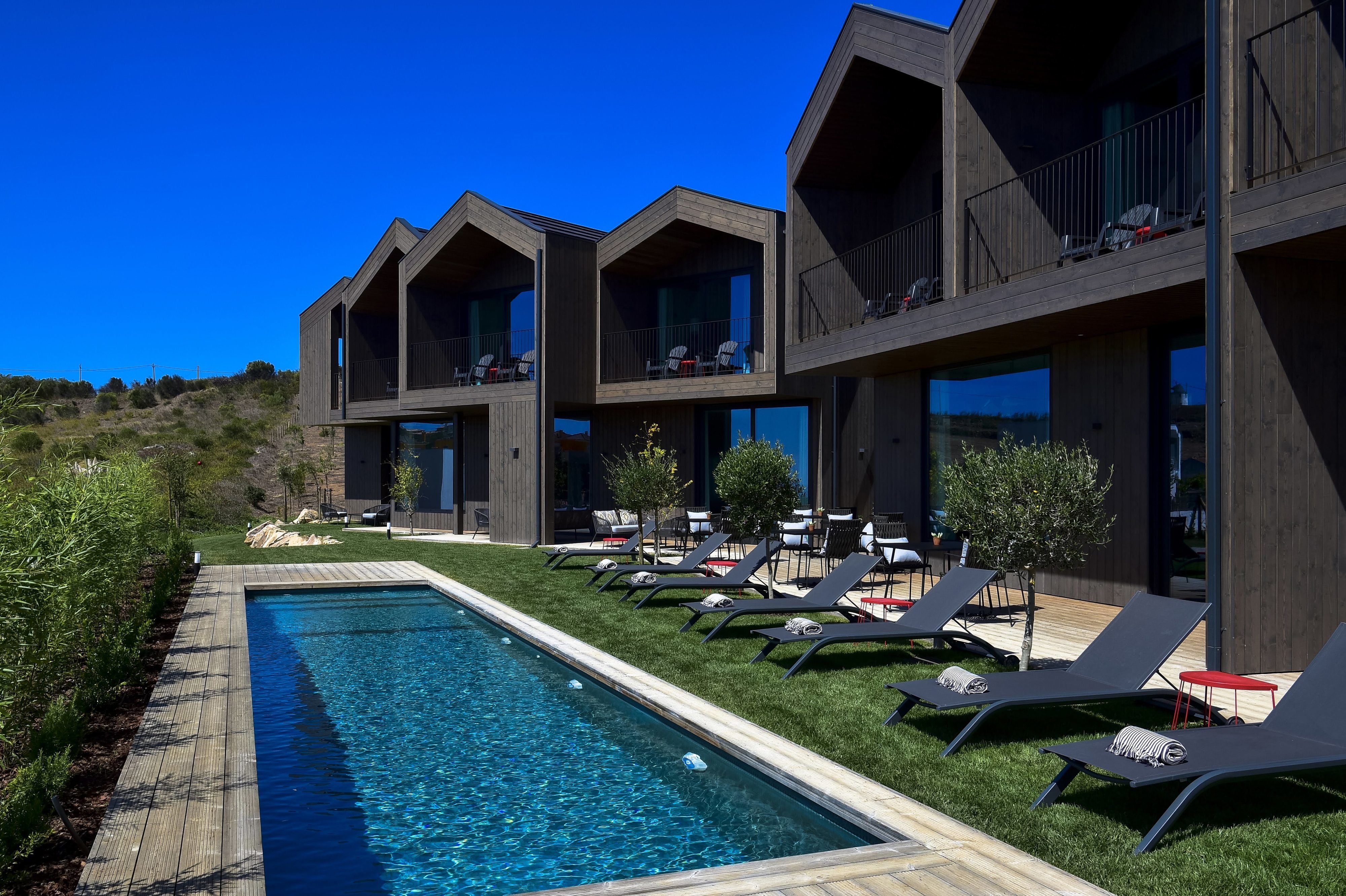 Dream Guincho. Livros, silêncio, mar, serra e piscina — o hotel perfeito para descansar