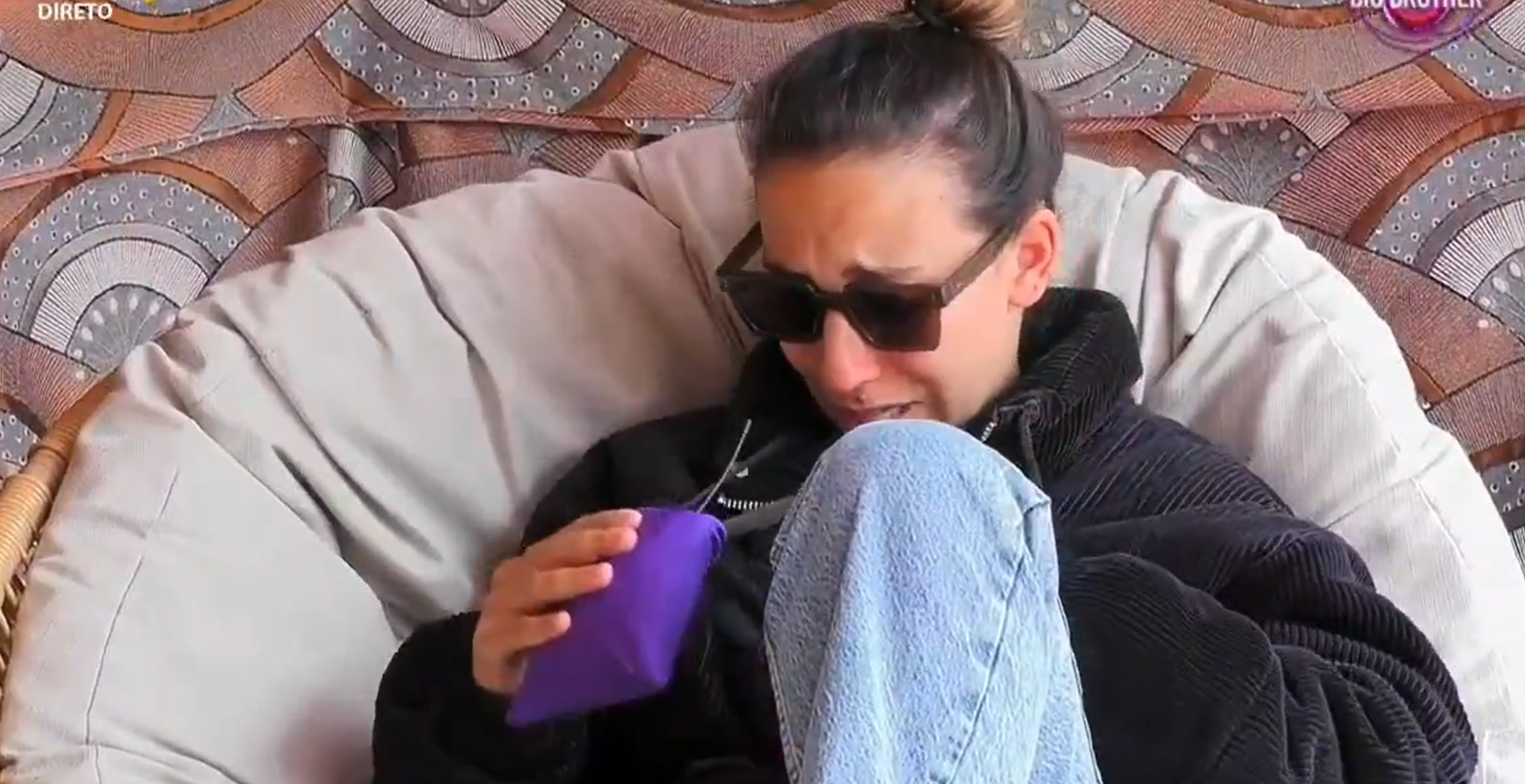 Catarina Miranda parte copo e estilhaços atingem concorrente. Fãs pedem expulsão do “Big Brother”