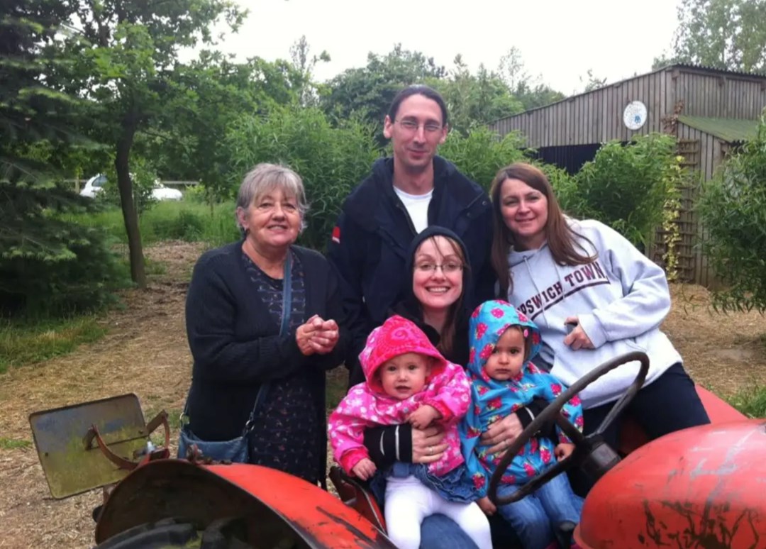 Casal morre com 7 semanas de diferença por causa de tumor cerebral. Menina de 13 anos fica órfã