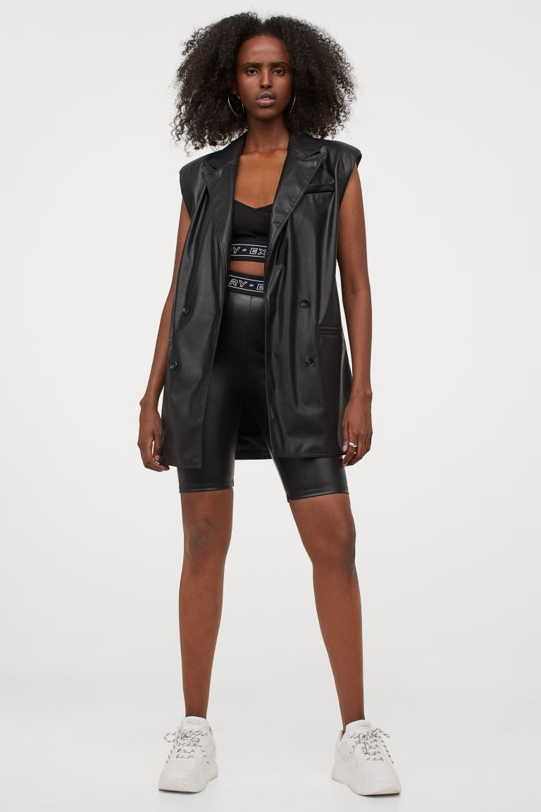 Dos neutros aos de ganga, decubra 15 coletes que vão mudar o seu look por menos de 30€