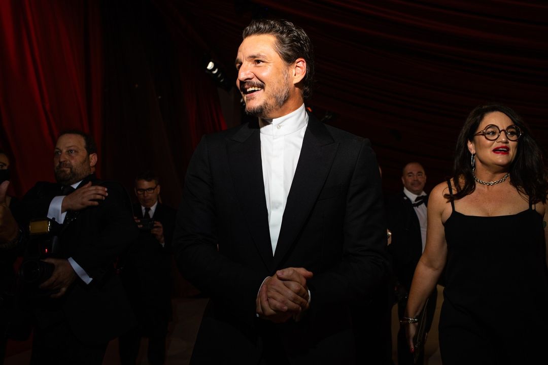 Pedro Pascal de férias em Portugal – e os fãs não resistiram em pedir fotografias