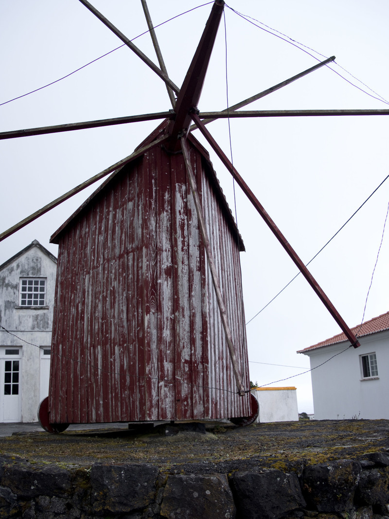 Açores: os moinhos de vento da ilha do Pico - Portugal - SAPO Viagens