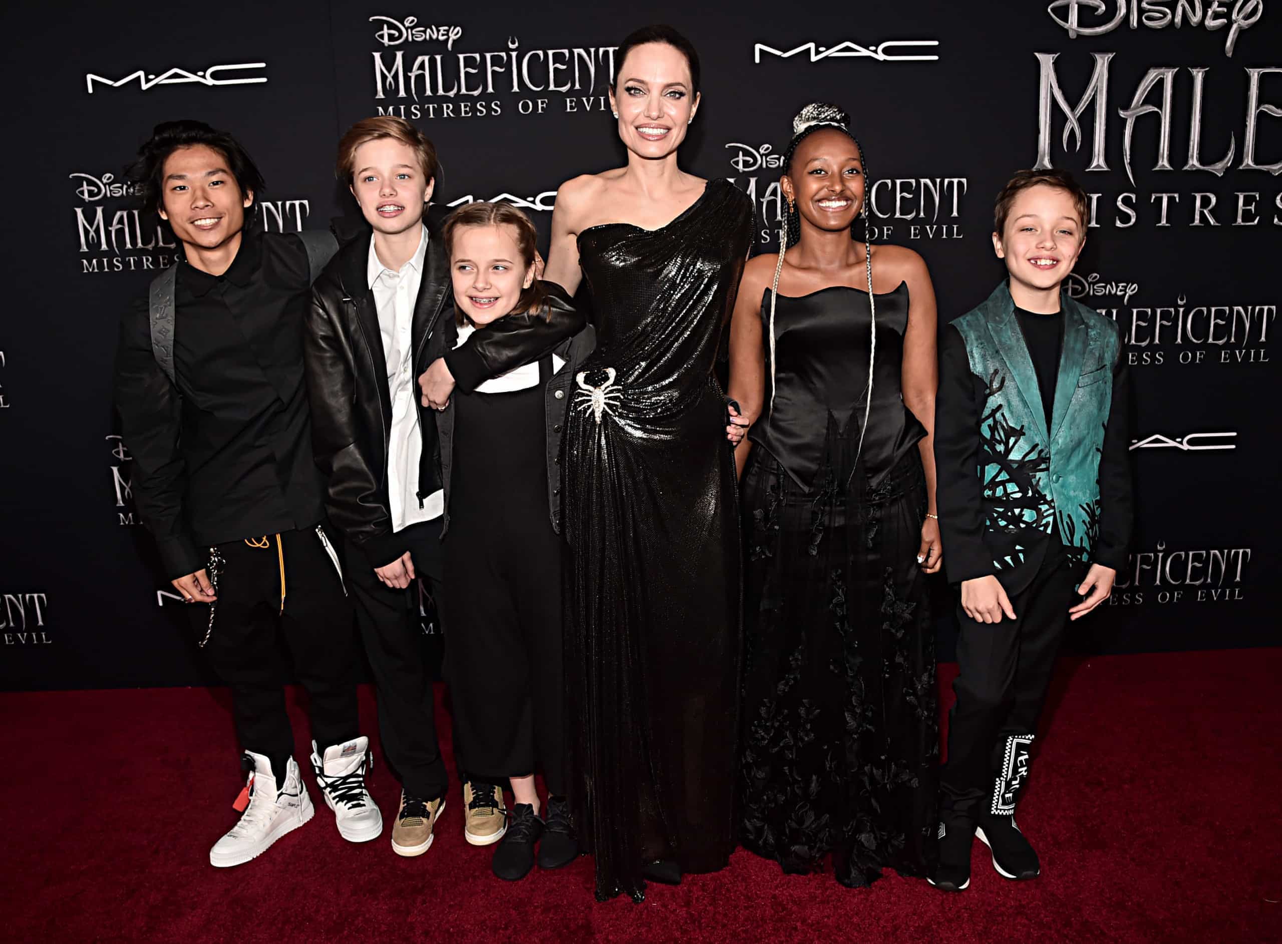 Angelina Jolie leva filhos a estreia de filme - Atualidade - SAPO