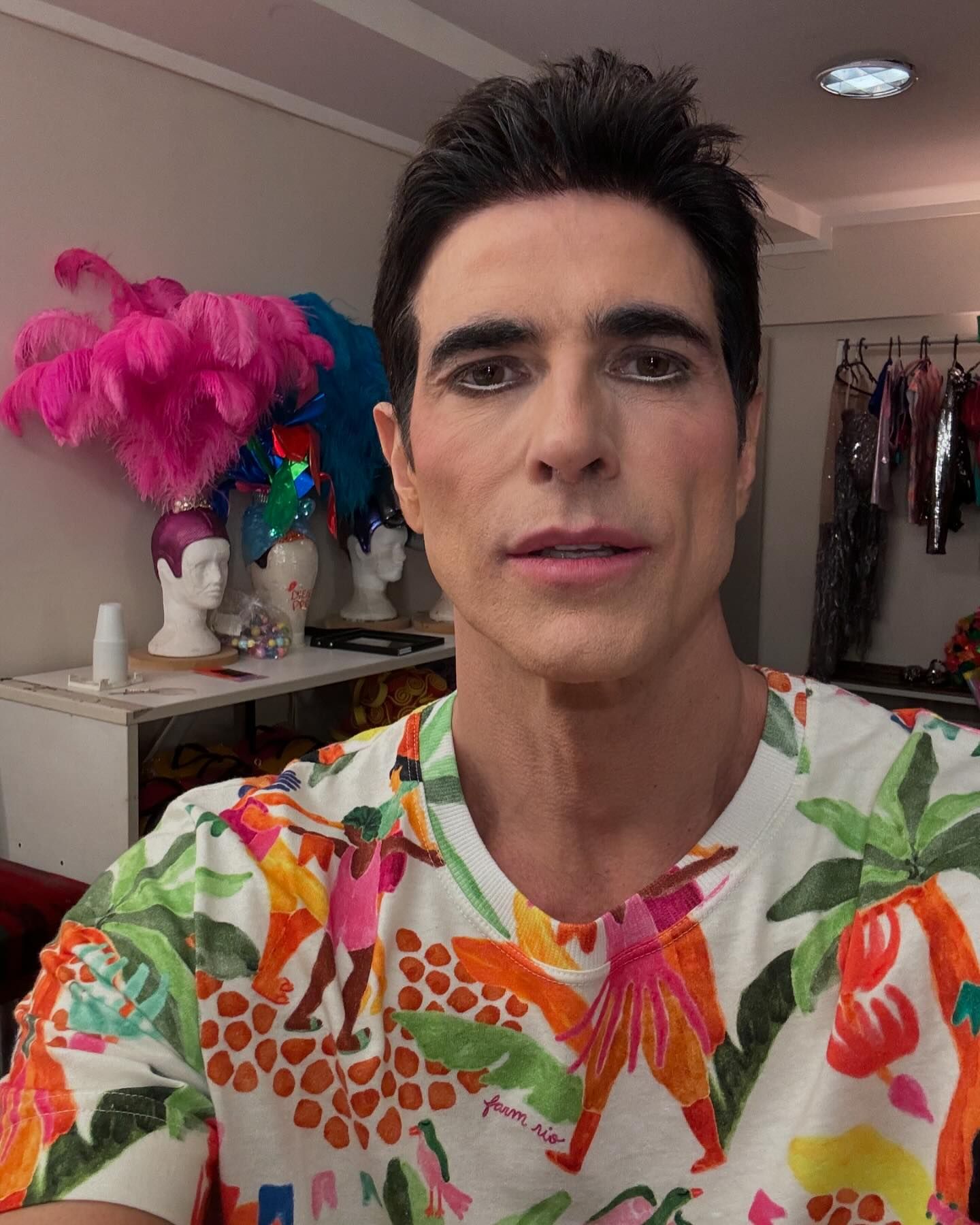 Reynaldo Gianecchini é drag queen em musical e mostra-se a dançar a rigor. Veja o vídeo