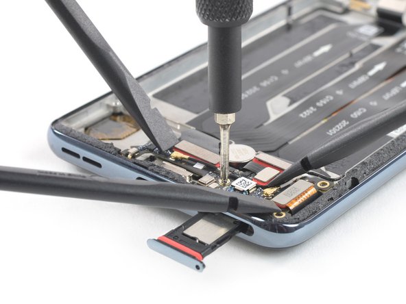 Já morreram 6 pessoas devido à depressão Kristin. Escolas continuam fechadas e vêm aí mais tempestades