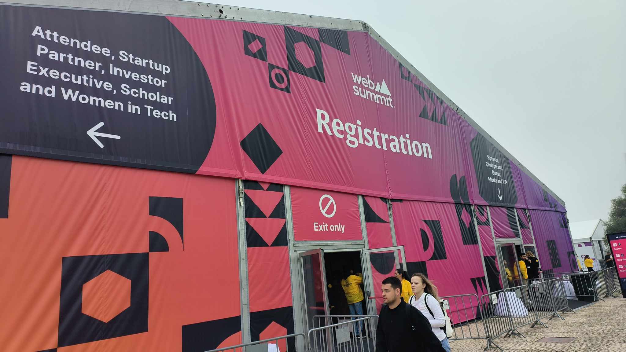 Este sábado há festa de verão da TVI. Ainda se lembra destes 52 looks dos anos anteriores?