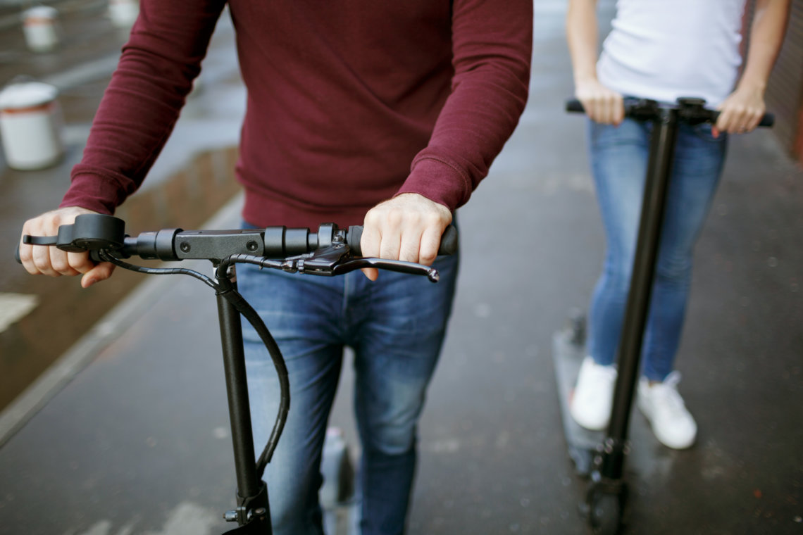 Anda de trotinete em Lisboa? Prepare-se para ter limite de velocidade e estacionamento obrigatório