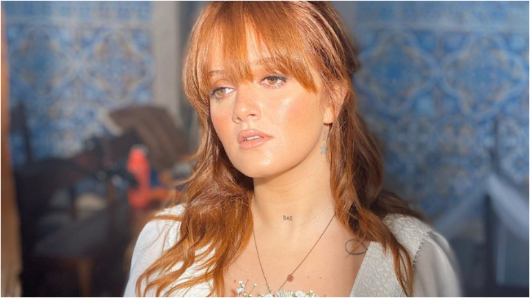 Carolina Deslandes deixa mensagem emocionada à avó