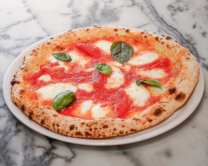 Pague uma lasanha, coma duas. Mano a Mano tem promoções deliciosas no mês de março