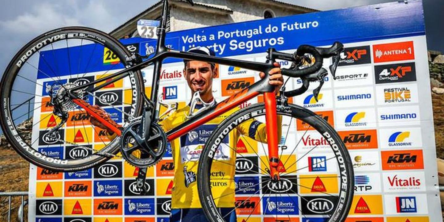 Ciclistas Luís Mendonça, Luís Fernandes e Venceslau Fernandes suspensos preventivamente