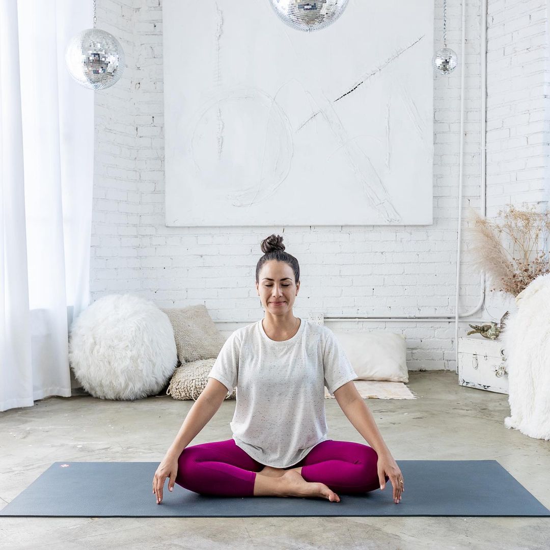 Estes 3 vídeos de ioga são ideais para se libertar das dores nas costas e do stresse