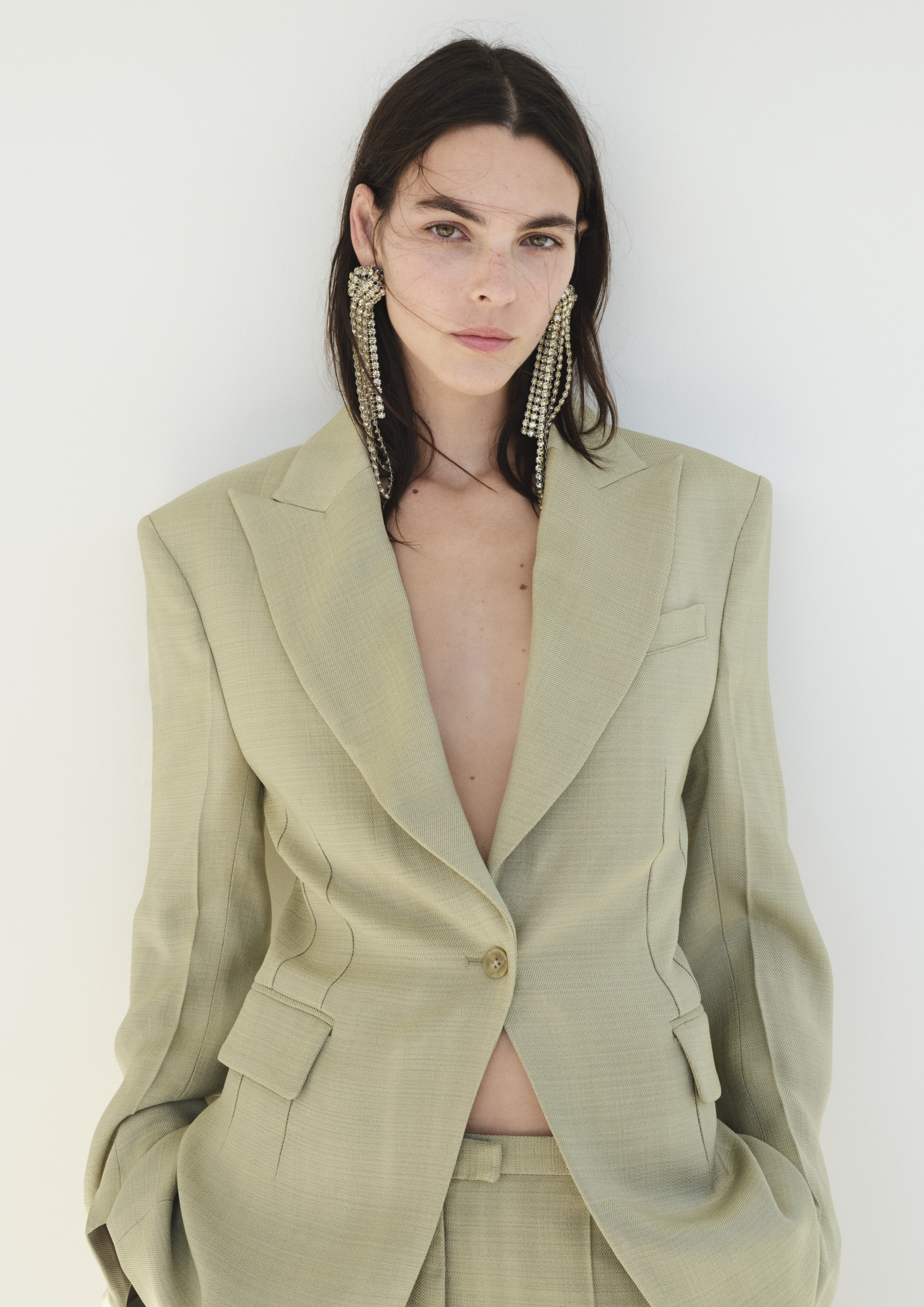 Estas são as nossas 13 peças favoritas da coleção de edição especial da H&M (e até há um blazer que chega aos 499€)