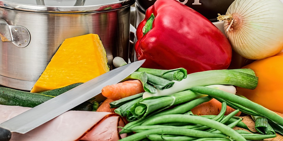 Inacreditável. Tem de ver estas imagens com 3.500 macacos a invadirem o centro de cidade tailandesa